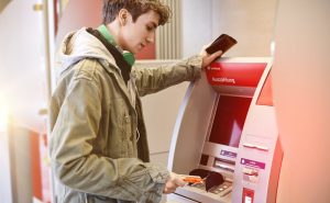 Girocard- oder Kreditkarten-PIN ändern: So funktioniert's